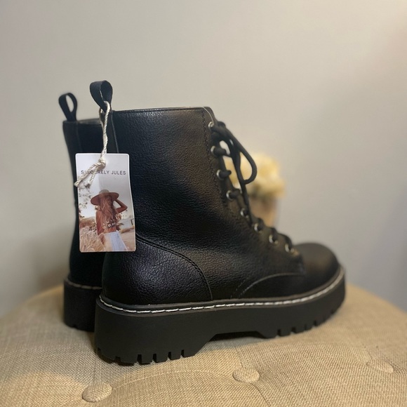 Sincerely Jules “Harley” Combat Boots - Sizes: 8 & 8 1/2 - Picture 4 of 10